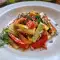 Zucchinisalat mit Karotten und Paprika