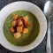 Zucchinicremesuppe mit hausgemachten Croutons