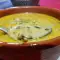 Pilzsuppe mit Suppennudeln und Milch
