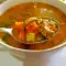 Rindfleischsuppe mit Kartoffeln und Karotten