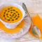 Kürbiscremesuppe mit Frischkäse
