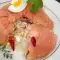 Timbale mit Reissalat und Räucherlachs