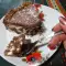Schokotorte mit Keksen und Walnüssen