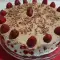 Torte mit Schokolade und Erdbeeren