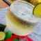 Detox-Wasser aus Gurke, Chiasamen und Zitrone