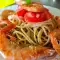 Vollkornpasta mit Tomaten und Garnelen