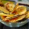 Zucchinichips mit Parmesan