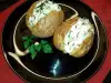 Aromatische gefüllte Kartoffeln