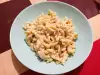 Rotini mit Sahnesoße und Zwiebeln