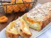 Sbriciolata (Butterpie) mit Aprikosen und Ricotta