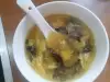 Chinesische scharf-saure Suppe