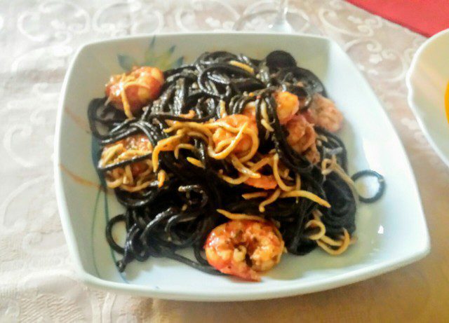 Schwarze Spaghetti mit Meeresfrüchten