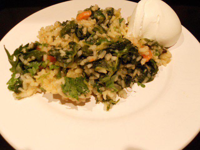Vegetarischer Spinat mit Reis