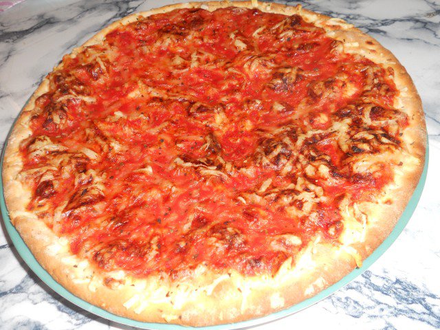 Einfache Pizza Margherita