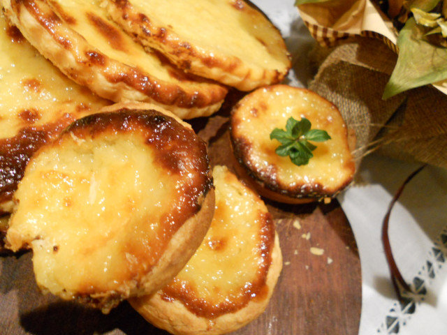 Pasteis de Nata (portugiesische Puddingtörtchen)