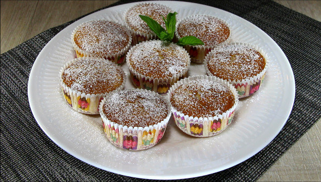 Luftige Muffins mit Marmelade