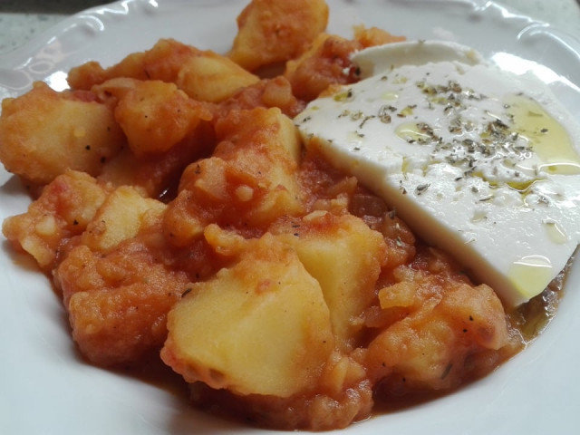 Griechischer Kartoffeleintopf (Patates Yahni)