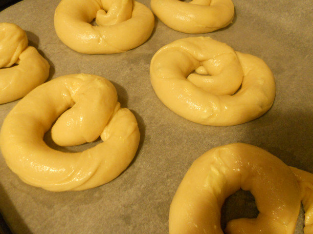 Spanische Ensaïmada Schnecken mit Crème