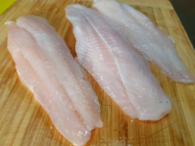 Panierter Pangasius mit Maismehl