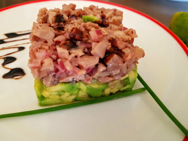 Tartar aus Thunfisch und Avocado