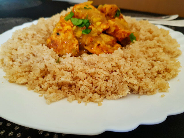 Orientalischer Couscous mit Hähnchen und Zitrone