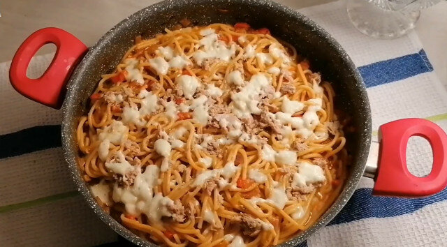 Spaghetti in Thunfischsoße