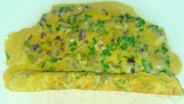 Kimbap mit Quinoa, Sojasoße und Eierrolle