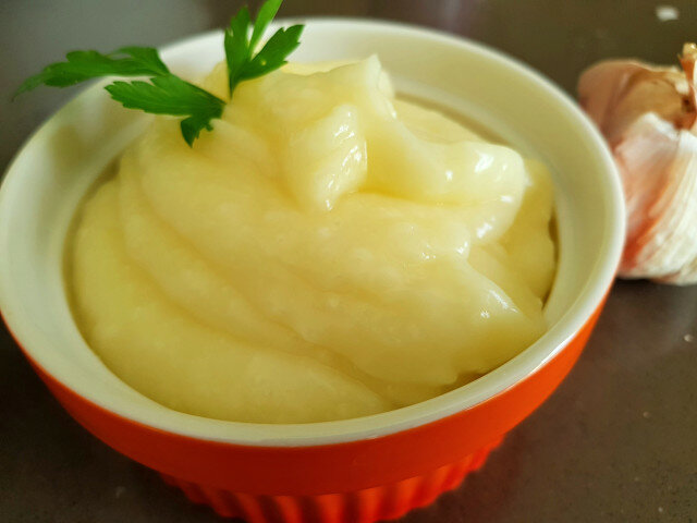 Authentisches Aioli