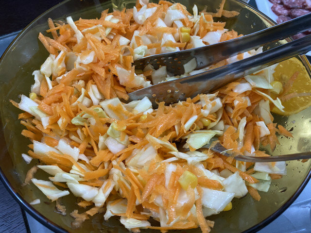 Kohlsalat mit Karotten