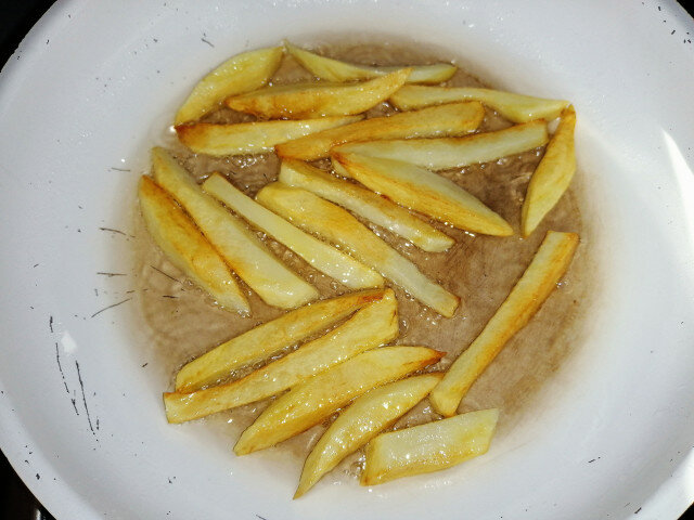 Die perfekten Pommes frites aus der Heißluftfritteuse
