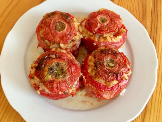 Gefüllte Tomaten mit Hackfleisch und Reis
