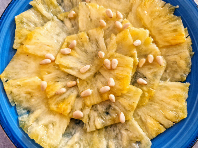 Ananas Carpaccio mit Honigdressing