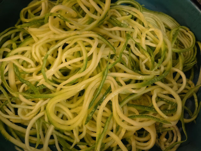 Gemüsespaghetti aus Zucchini