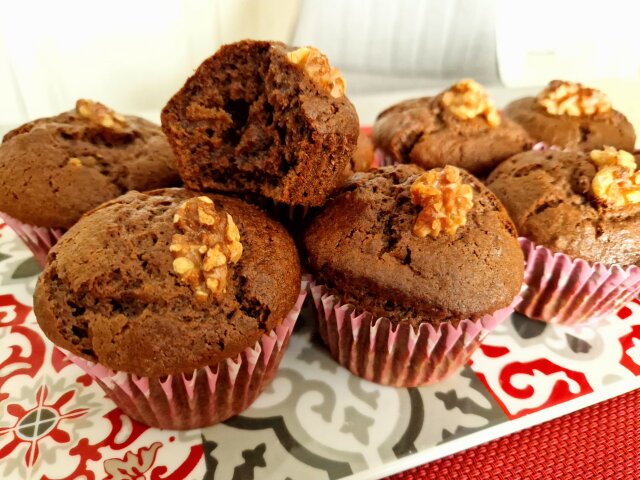 Muffins mit Johannisbrotmehl und Walnüssen