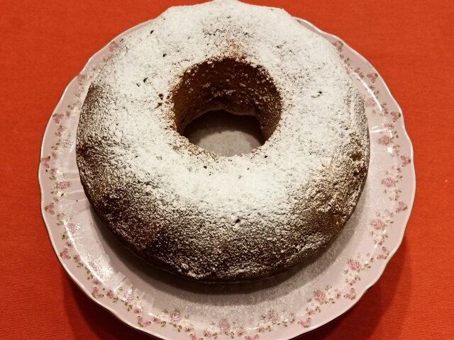 Fluffiger Pandispankuchen mit Walnüssen